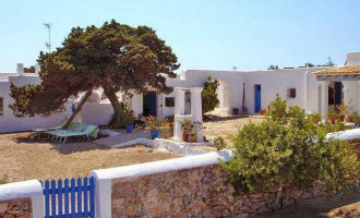 Propietarios belgas de la isla española cerca de Formentera quieren renovar casas