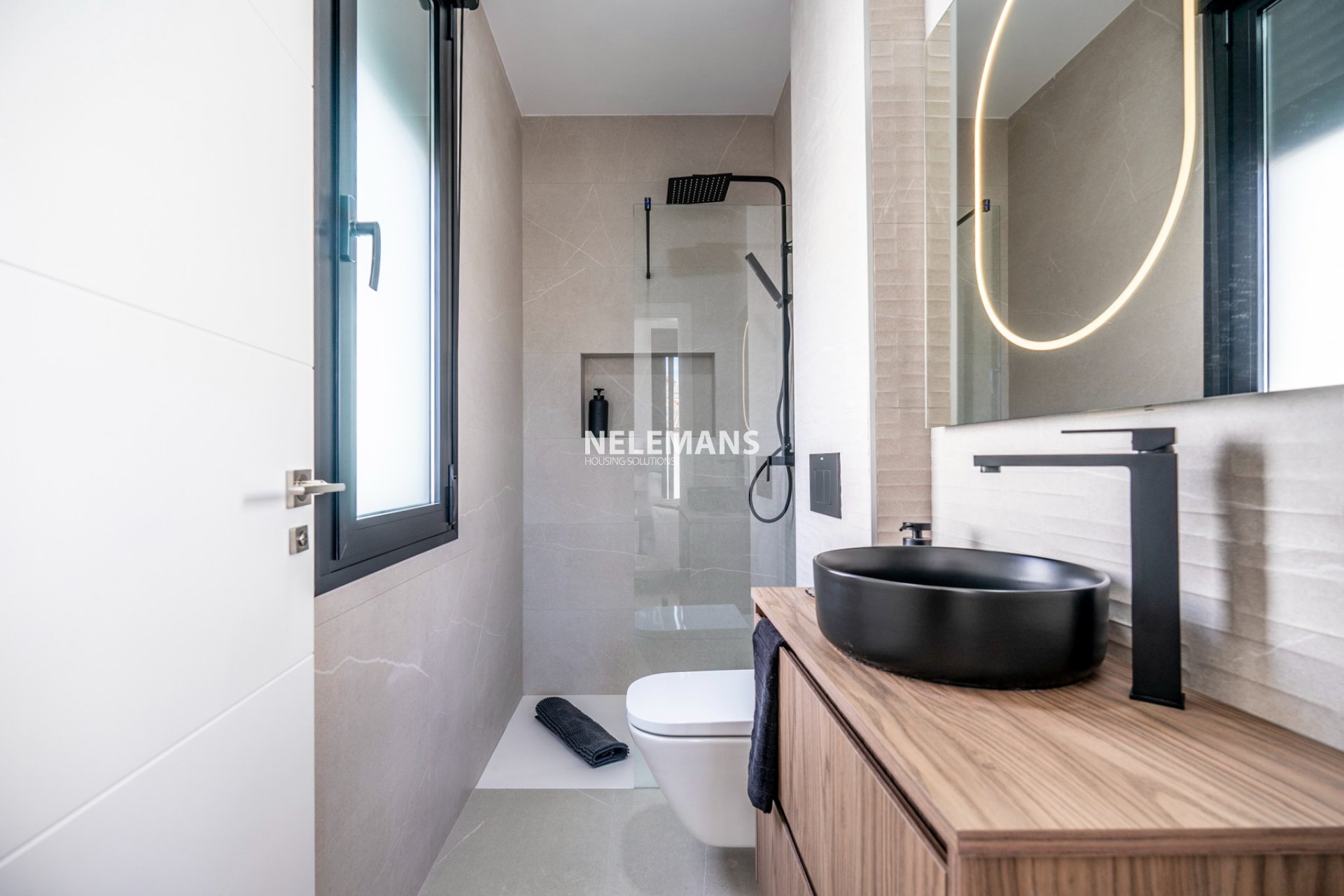 Nouvelle construction - Detached Villa - Roldan