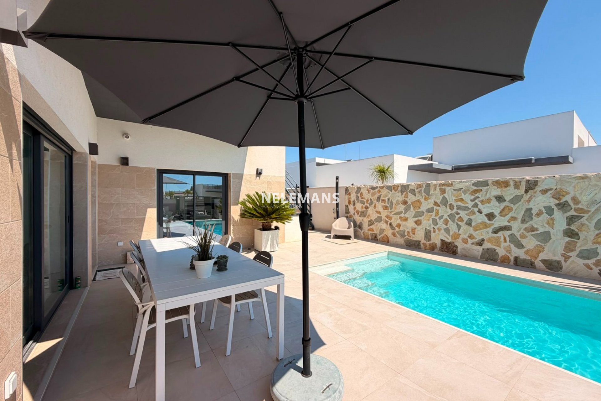 Reventa - Semi Detached - Daya Nueva