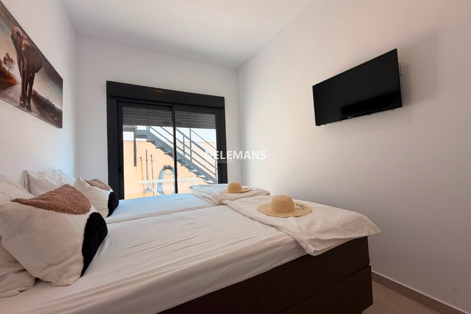 Revente - Semi Detached - Daya Nueva