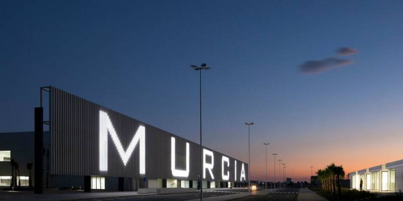 Nieuws: Koning aanwezig bij opening nieuwe vliegveld Murcia