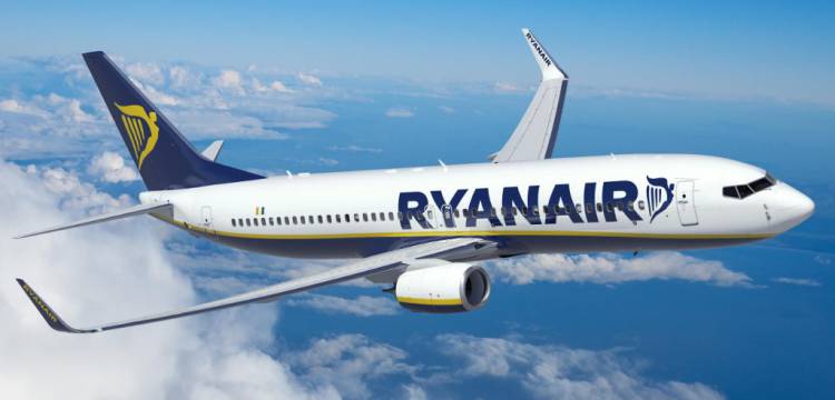 Ryanair begint met 9,99 euro aanbiedingen terwijl personeel staakt, heeft u al een ticket naar Alicante geboekt? 