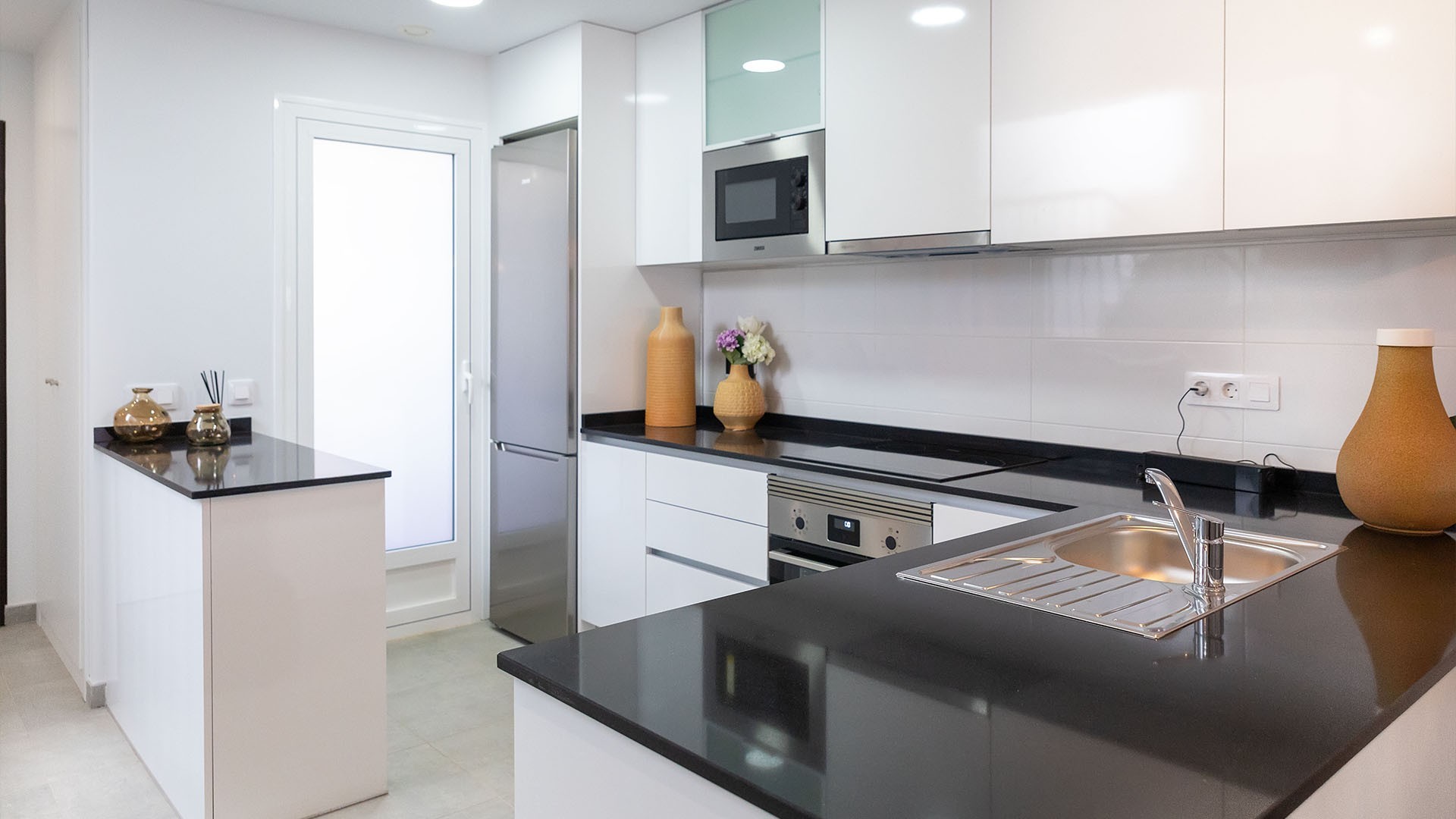 Apartment in Cala Panizo - Image 5