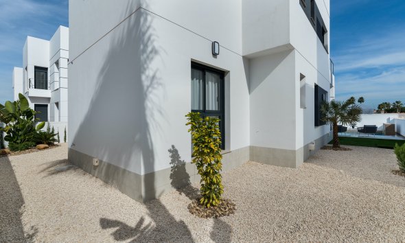 Neubau  - Detached Villa - Los Alcazares
