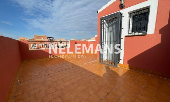 Reventa - Semi Detached - Los Montesinos - Centro