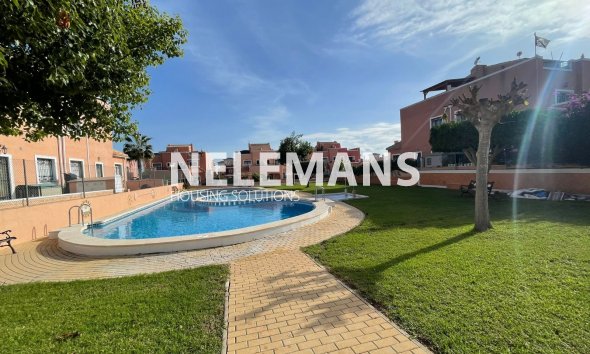 Reventa - Semi Detached - Los Montesinos - Centro