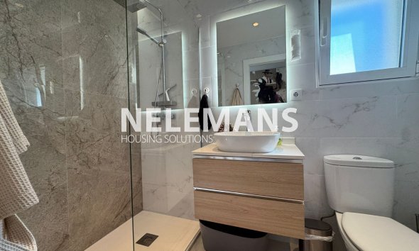 Bestaande Bouw - Geschakelde woning - Los Alcazares