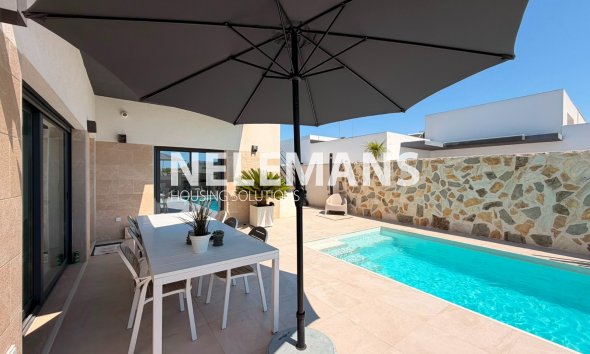 Reventa - Semi Detached - Daya Nueva