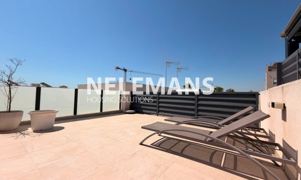 Reventa - Semi Detached - Daya Nueva