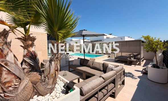 Reventa - Semi Detached - Daya Nueva