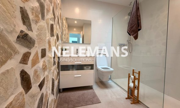 Reventa - Semi Detached - Daya Nueva