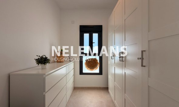 Reventa - Semi Detached - Daya Nueva