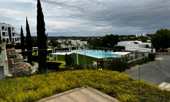 Apartamento - Reventa - Orihuela Costa - Las Colinas Golf